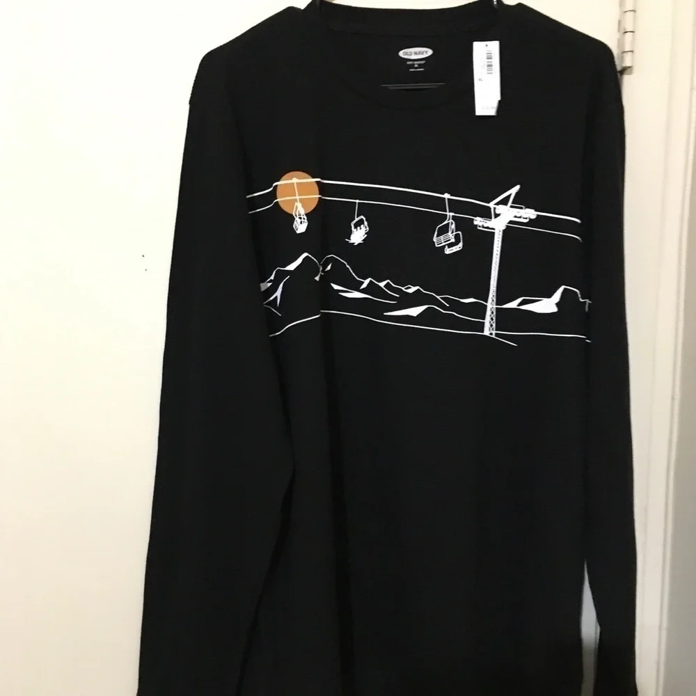 3/$35❤️Old Navy extra-large black and white long sleeve